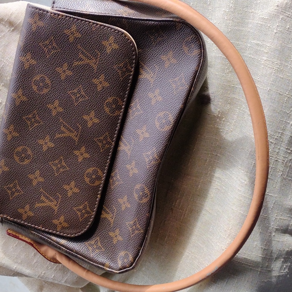 Brown LV design print hand bag purse